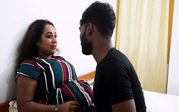 A BIG BOOBS SEXY AUNTY APNE SON KE SATH CHUDAI KIA HARDCORE SEX MOM & STEPSON